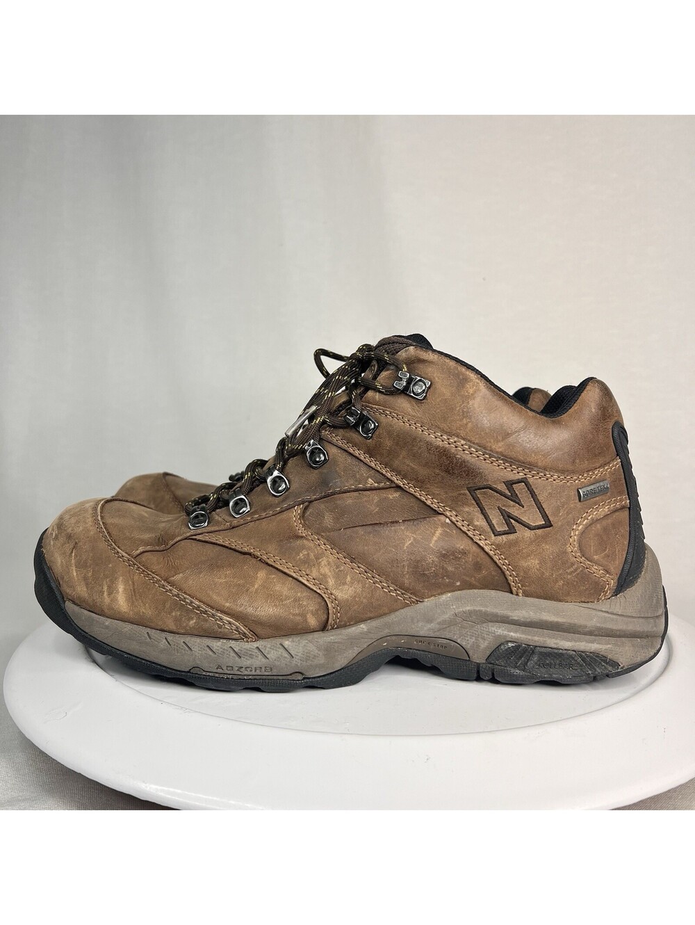 New Balance 977 Leather Hiking Boots Brown Gore-Tex Lace Up Men’s 11.5 EUC